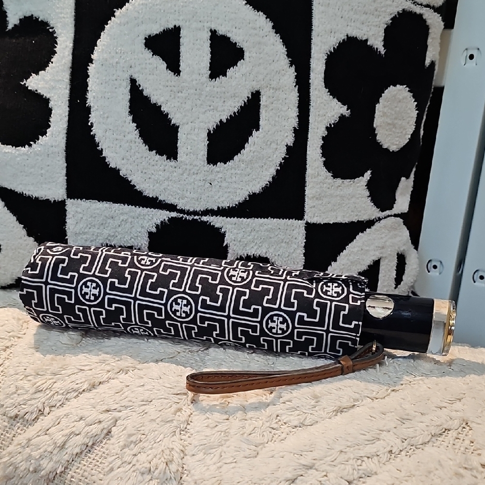 Tory Burch Black and White Geometric Umbrella